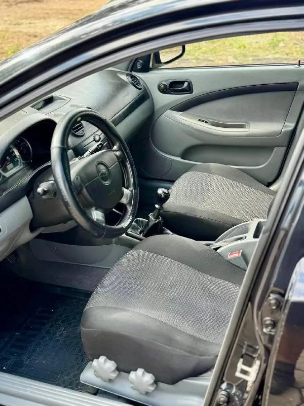 🇰🇵 Chevrolet lacetti 5d

💰Цена: 630 000р.
🏢Город: мариуполь
📅Год выпуска: 2011
🧾Пробег: 174 580 км.
⚙️Двигатель: 1.6 16v
⛽Топливо: бензин
⚙️Кпп: механика

📞 Телефон:

+7-949-727-41-51
+7-949-551-91-52
+7-989-263-55-56

💾 Описание:

✅ Родная краска (2 косметических подкраса).

🚙 Двигатель отличный, резвый, без расхода масла. Кпп и сцепление на отлично. Ходовая без посторонних звуков, мягкая, салон в отличном состоянии.

❄️ Кондиционер (холодит шикарно), гур, abs, 2 подушки безопасности, центральный замок, красивые литые диски.

Улица шевченко 2️⃣6️⃣9️⃣

⚠️Бесплатно доставим этот или другой автомобиль в донецк, макеевку, бердянск, мелитополь и другие города новых территорий после детального видеообзора со всевозможными диагностиками⚠️

🏦 Возможна продажа в кредит по двум документам. - фотография - 7