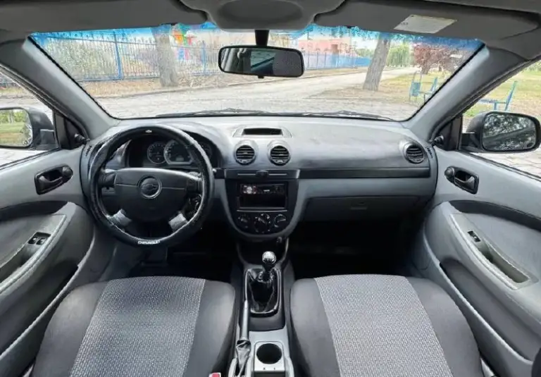 🇰🇵 Chevrolet lacetti 5d

💰Цена: 630 000р.
🏢Город: мариуполь
📅Год выпуска: 2011
🧾Пробег: 174 580 км.
⚙️Двигатель: 1.6 16v
⛽Топливо: бензин
⚙️Кпп: механика

📞 Телефон:

+7-949-727-41-51
+7-949-551-91-52
+7-989-263-55-56

💾 Описание:

✅ Родная краска (2 косметических подкраса).

🚙 Двигатель отличный, резвый, без расхода масла. Кпп и сцепление на отлично. Ходовая без посторонних звуков, мягкая, салон в отличном состоянии.

❄️ Кондиционер (холодит шикарно), гур, abs, 2 подушки безопасности, центральный замок, красивые литые диски.

Улица шевченко 2️⃣6️⃣9️⃣

⚠️Бесплатно доставим этот или другой автомобиль в донецк, макеевку, бердянск, мелитополь и другие города новых территорий после детального видеообзора со всевозможными диагностиками⚠️

🏦 Возможна продажа в кредит по двум документам. - фотография - 8