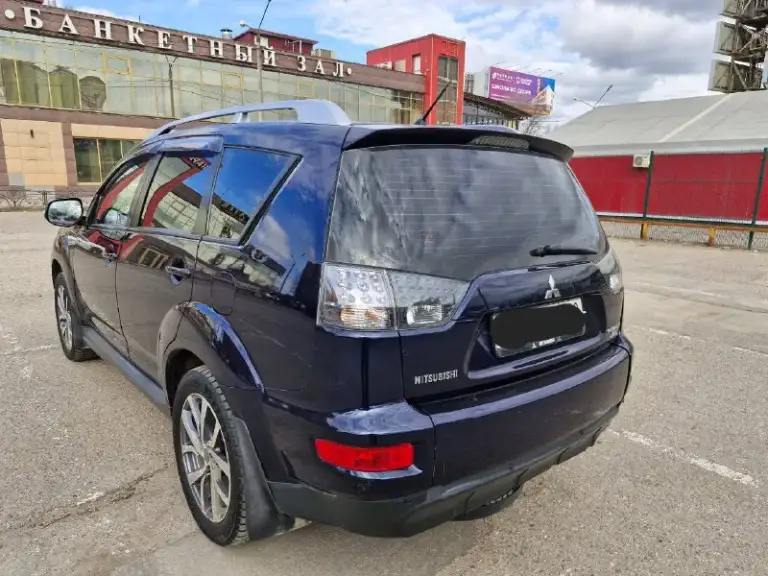 Mitsubishi аутлендер xl. 2.0 акпп 2010г. В. Рестайлинг. Отличное состояние как внешне, так и технически. Чистый ухоженный салон. Автомобиль не требует срочных вложений. Двигатель работает без посторонних звуков. Не дымит. Кпп без пинков и рывков. По ходовой тоже без каких либо замечаний. Автотека полностью зелёная без дтп и расчетов. Заинтересованным скину бесплатно по запросу, если нужно. Юридически чистая без ограничений. Могу присутствовать с вами в гибдд для перерегистрации. Продажа за наличные. Обмен не интересует. Комплект зимней резины отдам с автомобилем. Более подробно расскажу по телефону. Авто в кировском районе донецка. Цена 1 220 000 р. Торг возле автомобиля. +79491452569 вадим. Звоните договоримся.
📲 Tg: @july_prosmm
📞 Звоните: +7(949)1452569 - фотография - 3