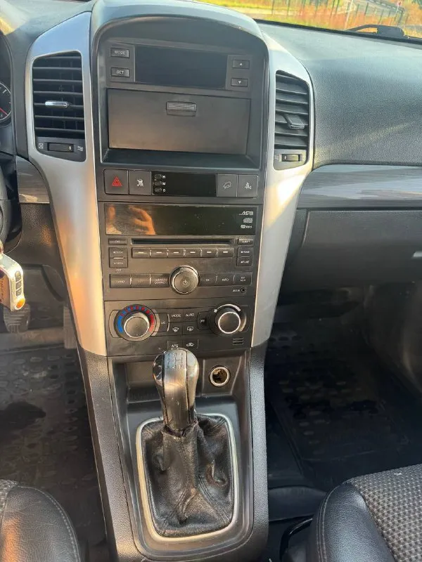 Chevrolet captiva, 2008 г.
Пробег — 240 000 км (родной).
Двигатель 2.4, механическая кпп, полный привод.

И коробка работают отлично. Электрика полностью исправна. Ходовая часть без вложений.
Богатая комплектация, сигнализация с автозапуском, свежая летняя резина.

Очень просторный салон и багажник для своего класса, хорошая проходимость благодаря высокому клиренсу.
Готов присутствовать в мрэо при переоформлении.

Цена: 740 000 ₽, возможен торг.
Донецк.

Телефоны для связи:
+7 949 577-13-21
+7 949 361-47-04
+7 989 502-37-77
📞 Звоните: +7(949)5771321 - фотография - 7