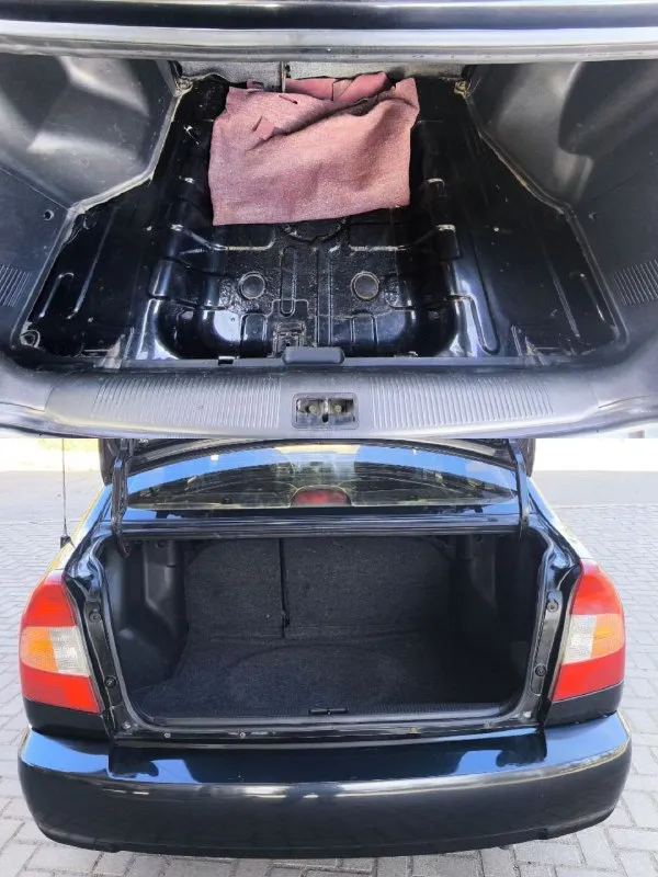🚗 Продам.
Hyundai accent мт-2
+79493382296

Цена: 450000 руб. Торг.
- 2006 Год
- Двигатель: 1.5 л. - 90 л. С.
- Коробка: механика
- Пробег: 164000 км
- Птс оригинал
- У последнего хозяина 12 лет
- Кондиционер (работает)
- Гидроусилитель
- Эл. Зеркала с обогревом
- 4 Стеклоподъемника
- Сигнализация
- Android магнитола с камерой заднего вида.
- Литые диски r14 на хорошей летней резине
- Противотуманки led
- Регулировка руля по высоте

Машина в хорошем состоянии. Двигатель масло не ест и не дымит. Коробка работает хорошо, без хрустов. Кузов в хорошем состоянии, без гнили и ржавчины вообще, пороги и днище в отличном состоянии. Салон в хорошем состоянии, без потёртостей и дыр. Ходовая часть вложений не требует, без стуков и прочего. Документы в порядке и готовы к оформлению, готов присутствовать в мрэо. - фотография - 6