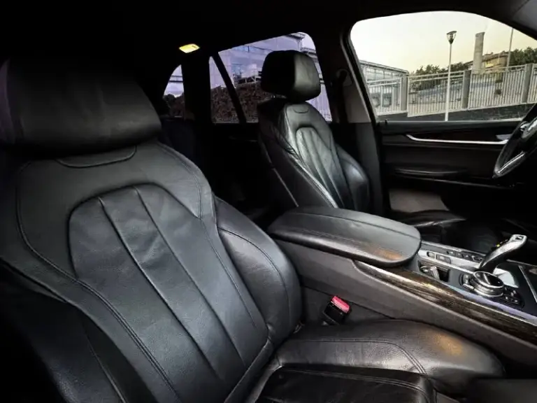 Продам bmw x5 2015 года выпуска
Возможен обмен
Машина в заводском окрасе! 2 владельца! Готов к любым проверкам.
3.0 Бензин, работает отлично. Весь обслужен.
Коробка автомат переключает идеально, без пинков и рывков.
Топовая комплектация, дотяжки дверей, спорт-комфорт сидения с ломайками, проекция на лобовое стекло, обдувы, подогревы, камера 360, дистроник, парктроник, музыка harman kardon.
Осмотр донецк
Цена 2.650.000 ₽, возможен торг у авто!
☎️ +7 (949) 453-80-40
📞 Звоните: +7(949)4538040 - фотография - 8