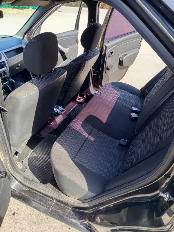 Продам renault logan 1.6 рест 2011год в отличном состоянии. Звоните по +7(949)3314833 нахожусь в г. Амвросиевка осмотр в любое время. Цена 515тыс руб торг
Простая надежная машинка состояние сел и поехал. Салон чистый кузов не гнилой не ржавый. Звоните договоримся. (собственник)
📞 Звоните: +7(949)3314833 - фотография - 3