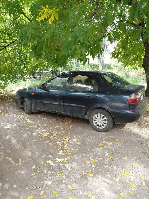 Продам автомобиль daewoo sens 2005 года выпуска.
Кузов: седан, 4 двери.
Цвет: синий
Мощность: 63 л. С. .
Тип двигателя: бензиновый.
Объём двигателя: 1,3 л.
Коробка передач: механическая.
Привод: передний.
Поменяны аккумулятор, сцепление, бронепровода, катушка зажигания, бензонасос, выхлопная труба, свечи и кулиса на коробку.
Ходовая и двигатель хорошие. Масла поменяны, фильтры новые.
Необходимо поменять подушку на двигателе, коробку передач, патрубки и залить тосол. Машина на ходу.
Из документов имеется только свидетельство о регистрации тс.
Цена 125000.
Обращаться по телефону: 89538311546 или 89491044743 - виолетта
Телеграм: letta2000 - фотография - 2