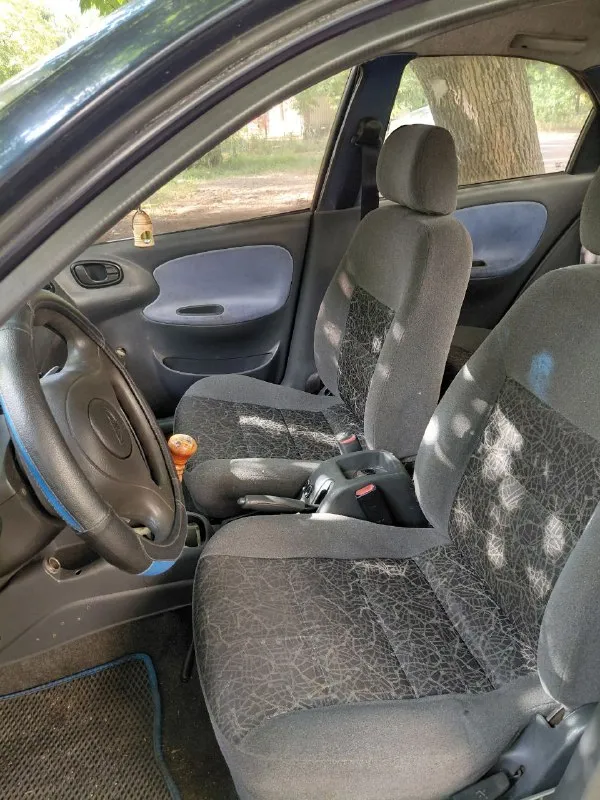 Продам автомобиль daewoo sens 2005 года выпуска.
Кузов: седан, 4 двери.
Цвет: синий
Мощность: 63 л. С. .
Тип двигателя: бензиновый.
Объём двигателя: 1,3 л.
Коробка передач: механическая.
Привод: передний.
Поменяны аккумулятор, сцепление, бронепровода, катушка зажигания, бензонасос, выхлопная труба, свечи и кулиса на коробку.
Ходовая и двигатель хорошие. Масла поменяны, фильтры новые.
Необходимо поменять подушку на двигателе, коробку передач, патрубки и залить тосол. Машина на ходу.
Из документов имеется только свидетельство о регистрации тс.
Цена 125000.
Обращаться по телефону: 89538311546 или 89491044743 - виолетта
Телеграм: letta2000 - фотография - 4