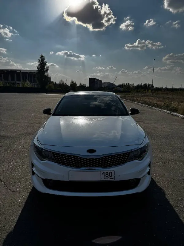 Kia optima
Год : 2017
Мотор : 2.0 (150)
Коробка : автомат
Цвет : белый перламутр
Пробег : 167 000
Мотор, коробка без каких либо нареканий, масло ни грамма не кушает, работает всё идеально.
Подвеска в отличном состояние, любые ямки, кочки, ничего не стучит.
Кузов также в идеальном состояние, нигде ничего не ржавеет. В родном окрасе !
Проёмы дверей в защитной плёнке, низа карт дверей также в плёнке !
Салон в отличном состояние, кожа, климат двухзонный, подогревы, подогрев руля, память сидений, электро релугировка сидений, камера заднего вида, парктроники в круг и т. Д
Стоит отличная сигнализация pandora, управление с телефона, автозапуски и прочее
Два комплекта ключей.
У автомобиля всего одно дтп с самокатом, пару маленьких вмятинок на вод стороне, можно убрать без окраса, а можно и не трогать.
Я хозяин авто, продавать буду я, оформлена на меня.
Готов на любые проверки за ваш счет с реальным покупателем.
Торг у капота.
1🍋 479 Тыс.
Г. Донецк
+79495253176 - фотография - 1