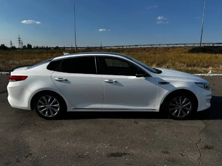 Kia optima
Год : 2017
Мотор : 2.0 (150)
Коробка : автомат
Цвет : белый перламутр
Пробег : 167 000
Мотор, коробка без каких либо нареканий, масло ни грамма не кушает, работает всё идеально.
Подвеска в отличном состояние, любые ямки, кочки, ничего не стучит.
Кузов также в идеальном состояние, нигде ничего не ржавеет. В родном окрасе !
Проёмы дверей в защитной плёнке, низа карт дверей также в плёнке !
Салон в отличном состояние, кожа, климат двухзонный, подогревы, подогрев руля, память сидений, электро релугировка сидений, камера заднего вида, парктроники в круг и т. Д
Стоит отличная сигнализация pandora, управление с телефона, автозапуски и прочее
Два комплекта ключей.
У автомобиля всего одно дтп с самокатом, пару маленьких вмятинок на вод стороне, можно убрать без окраса, а можно и не трогать.
Я хозяин авто, продавать буду я, оформлена на меня.
Готов на любые проверки за ваш счет с реальным покупателем.
Торг у капота.
1🍋 479 Тыс.
Г. Донецк
+79495253176 - фотография - 5