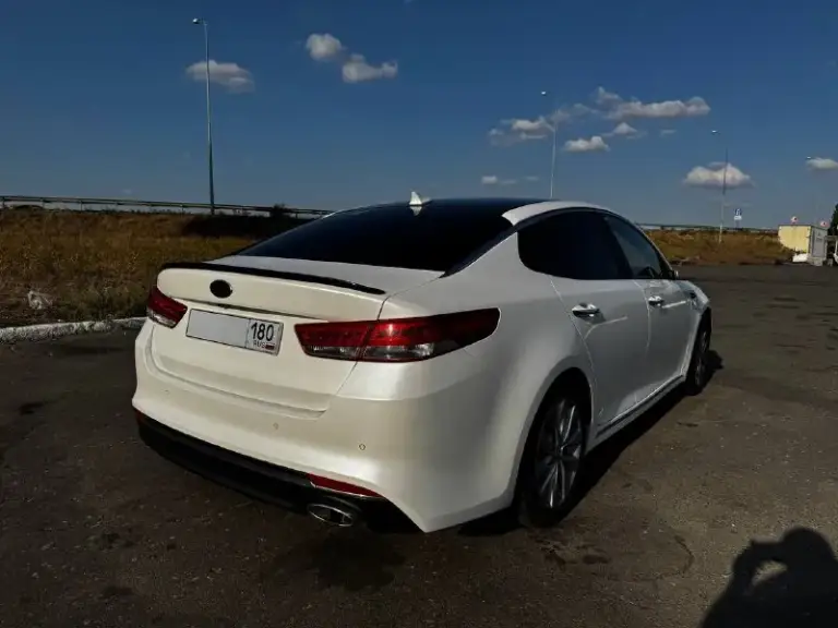 Kia optima
Год : 2017
Мотор : 2.0 (150)
Коробка : автомат
Цвет : белый перламутр
Пробег : 167 000
Мотор, коробка без каких либо нареканий, масло ни грамма не кушает, работает всё идеально.
Подвеска в отличном состояние, любые ямки, кочки, ничего не стучит.
Кузов также в идеальном состояние, нигде ничего не ржавеет. В родном окрасе !
Проёмы дверей в защитной плёнке, низа карт дверей также в плёнке !
Салон в отличном состояние, кожа, климат двухзонный, подогревы, подогрев руля, память сидений, электро релугировка сидений, камера заднего вида, парктроники в круг и т. Д
Стоит отличная сигнализация pandora, управление с телефона, автозапуски и прочее
Два комплекта ключей.
У автомобиля всего одно дтп с самокатом, пару маленьких вмятинок на вод стороне, можно убрать без окраса, а можно и не трогать.
Я хозяин авто, продавать буду я, оформлена на меня.
Готов на любые проверки за ваш счет с реальным покупателем.
Торг у капота.
1🍋 479 Тыс.
Г. Донецк
+79495253176 - фотография - 6