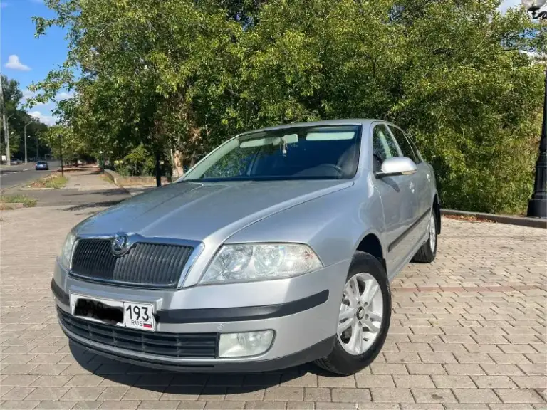 Skoda octavia 2008 года выпуска пробег 180 000 км сборка чехия двигатель 1.6 mpi самый надёжный и простой восьми клапан коробка механика в дтп не участвовала всё стёкла оригинал включая лобовое кондиционер рабочий по кузову нареканий нет за всё время владели 2 хозяина все вопросы по телефону цена 780 000 тысяч рублей +79493929882 - фотография - 1