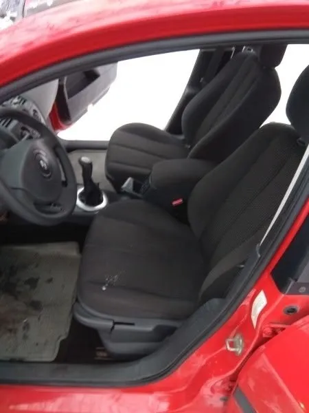 Продам renault megane 2 universal, год выпуска: 2004, пробег: 180 000 км. Машина хозяйская, сел и поехал, довезет уверенно и с комфортом.
Коробка передач: механическая, объем двигателя: 1 598 см³
Расход топлива: 6 л/100км
Лакокрасочное покрытие: незначительные следы эксплуатации (мелкие царапины, сколы)
Техническое состояние:технически исправна, гаражное хранение.
Комфорт: кондиционер, электропакет, эл. Стеклоподъемники, тонирование стёкол, подогрев зеркал, подогрев сидений, датчик света, мультируль, бортовой компьютер, усилитель руля, датчик дождя, запуск кнопкой
Мультимедиа: aux, cd, usb
Безопасность: abs, подушка безопасности (airbag), центральный замок.
Резина лето, зима полный комплект так же идет с машиной, резина в отличном состоянии. Цена 600000 рос. Руб. Торг у капота. ☎️ +79493185083
📞 Звоните: +7(949)3185083 - фотография - 5
