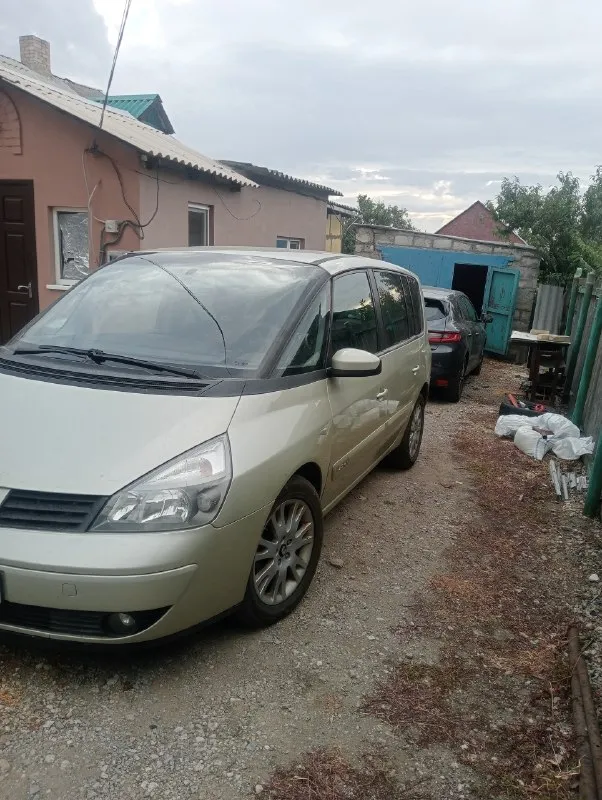 Renault эспейс 4 2005 года. 2.0 бензин. Плюс стоит пропан, вписан в птс. Пятиместный, два комплекта резины с дисками. Лето-17, зима -16 дюймов. 500000 руб. +7 949 338 47 25 владимир. Машина в горловке.
📞 Звоните: +7(949)3384725 - фотография - 3