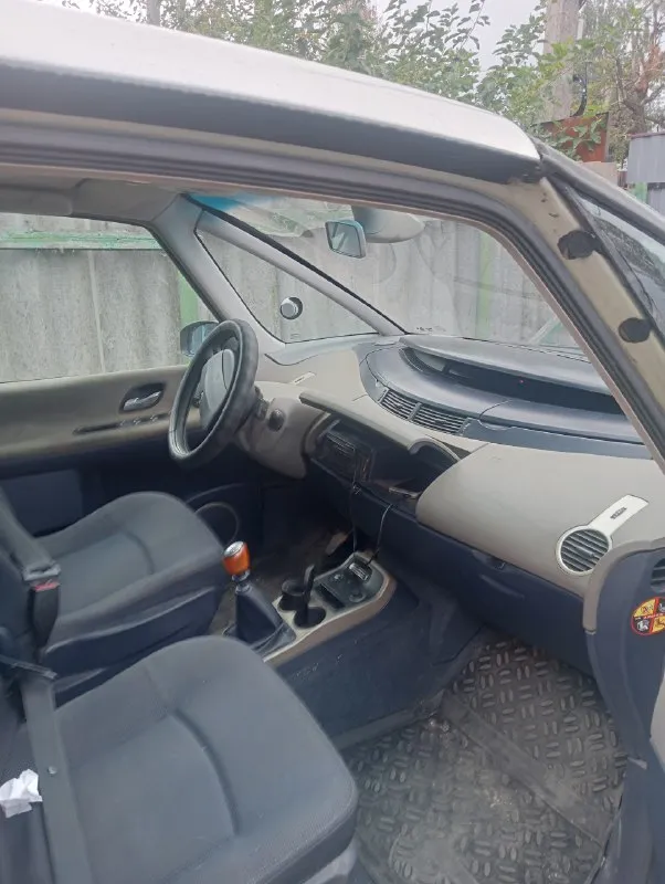 Renault эспейс 4 2005 года. 2.0 бензин. Плюс стоит пропан, вписан в птс. Пятиместный, два комплекта резины с дисками. Лето-17, зима -16 дюймов. 500000 руб. +7 949 338 47 25 владимир. Машина в горловке.
📞 Звоните: +7(949)3384725 - фотография - 6