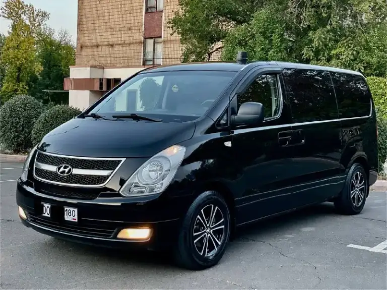 В продаже шикарный ❇️
Hyundai h-1 ✅
Бус 7+1 пассажир✅
С оригинальным птс 1 владелец ✅
По документам я являюсь владельцем ✅
С пробегом 253.000км ✅
Гаражного хранения ! ✅
Авто весь обслуженный ✅
В перевозках не участвовал ! 🔥
Авто в родной краске весь кроме крышки 🔥багажника косметической окрас ничего критичного ! 🔥 - фотография - 2