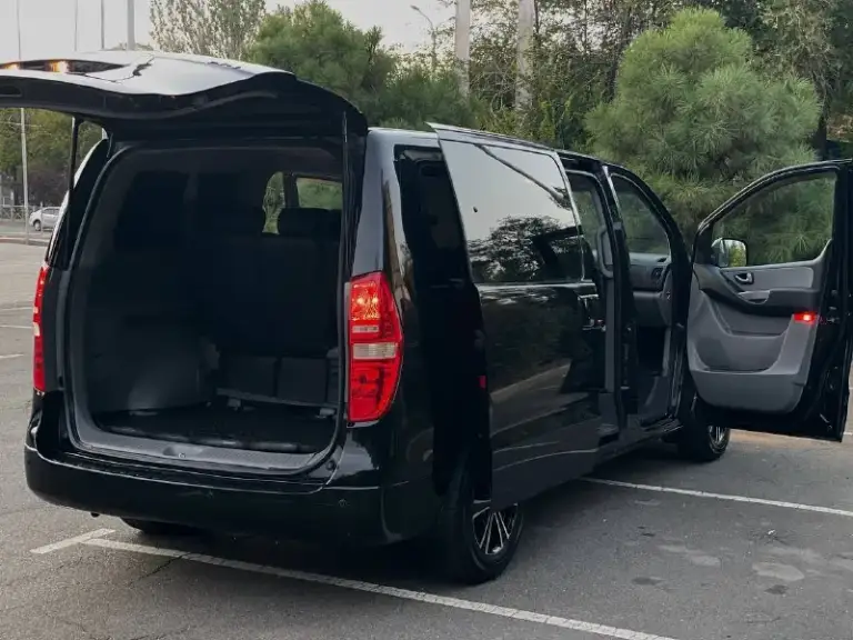 В продаже шикарный ❇️
Hyundai h-1 ✅
Бус 7+1 пассажир✅
С оригинальным птс 1 владелец ✅
По документам я являюсь владельцем ✅
С пробегом 253.000км ✅
Гаражного хранения ! ✅
Авто весь обслуженный ✅
В перевозках не участвовал ! 🔥
Авто в родной краске весь кроме крышки 🔥багажника косметической окрас ничего критичного ! 🔥 - фотография - 8