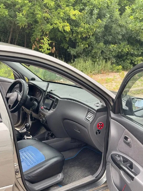 Продается kia rio хетчбек 2009 года

- Год выпуска: 2009 (ноябрь). Была куплена и в эксплуатации с 2010 году в салоне.
- Кузов: хетчбек
- Двигатель: 1.4 л (97 л. С. )
- Коробка передач:механика
- Пробег: 260000 км (не скрученный)
- Цвет: серый
- Состояние: хорошее (без повреждений)
- Документы: птс оригинал, в собственности (я 3-й владелец)
- Обслуживание: регулярное, все ремонты по регламенту, замены расходников каждые 8000 т. Км
- Дополнительно: кондиционер, стеклоподъемники, музыка, зимняя резина.

Цена: 550.000 руб. (возможен торг)

Контакты: +79493482144 - антон (донецк) - фотография - 6