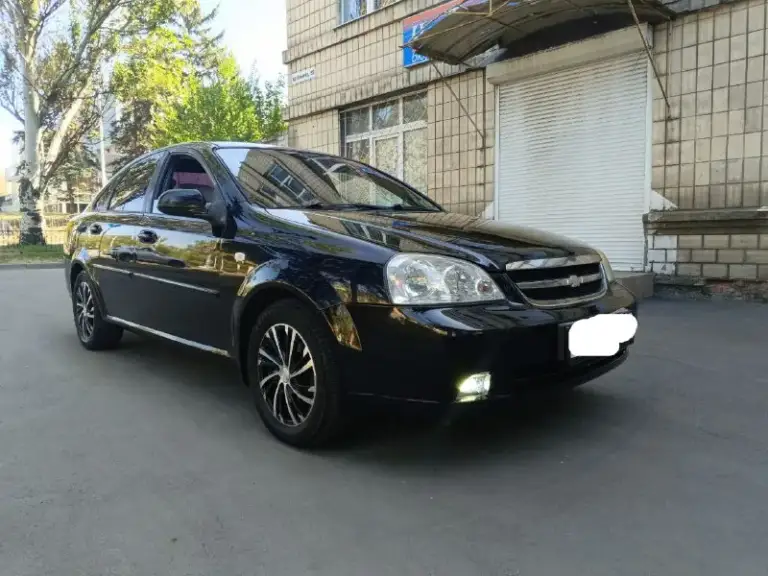 Продаю! Шевролет _ лачетти год 2008 пробег 159 км. 1.6 механика / по кузову не гнилая не ржавая 👍 геометрия вся родная / техника на 5+ реально с недавнего прошол то. Масла _фильтра _грм. / 2 комплекта резины новой / автозапуск есть )/ тел +79493161086. Цена 565 руб торг уместен. - фотография - 2