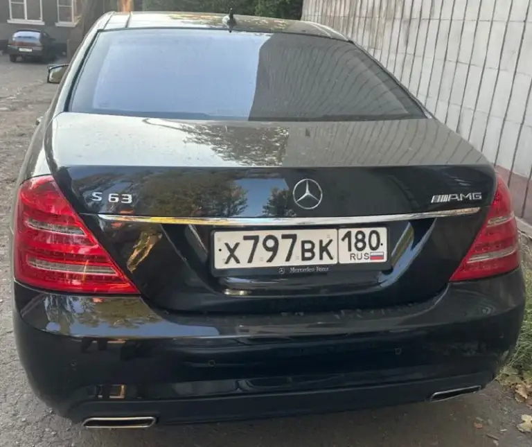 Продам: mercedes benz s klass
Год: 2010
Объем: 5.5 (388л/с)
Пробег: 280.000
Привод: задний
Собственник, автомобиль чист, без штрафов, залогов, осмотр в макеевке или по договорённости.
Цена: 1.9 🍋 - самым быстрым отличный торг, любые предложения 🔥
Продажа в связи с приобретением другого автомобиля.
Остальные вопросы:
Моб. : +79495084061
Тг: +380715084061
📲 Tg: ваня
📞 Звоните: +7(949)5084061 - фотография - 2