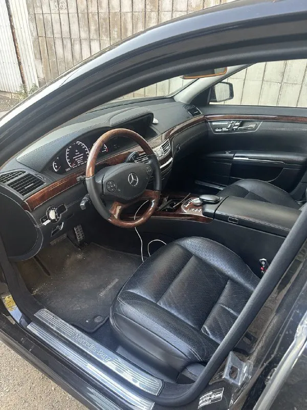 Продам: mercedes benz s klass
Год: 2010
Объем: 5.5 (388л/с)
Пробег: 280.000
Привод: задний
Собственник, автомобиль чист, без штрафов, залогов, осмотр в макеевке или по договорённости.
Цена: 1.9 🍋 - самым быстрым отличный торг, любые предложения 🔥
Продажа в связи с приобретением другого автомобиля.
Остальные вопросы:
Моб. : +79495084061
Тг: +380715084061
📲 Tg: ваня
📞 Звоните: +7(949)5084061 - фотография - 6