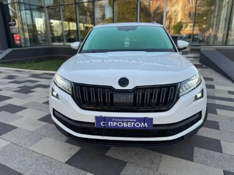 Продам шкода кодиак,2019года,215000км пробег,2.0 дизель, полный привод, в отличном состоянии, мотор, коробка, на 5+, по кузову все в родне, машина в донецке, переофомление в мрэо без проблем, вы будите 3м хозяином, цена 2800000,. ,+79495089339 - фотография - 2