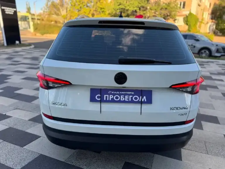 Продам шкода кодиак,2019года,215000км пробег,2.0 дизель, полный привод, в отличном состоянии, мотор, коробка, на 5+, по кузову все в родне, машина в донецке, переофомление в мрэо без проблем, вы будите 3м хозяином, цена 2800000,. ,+79495089339 - фотография - 6
