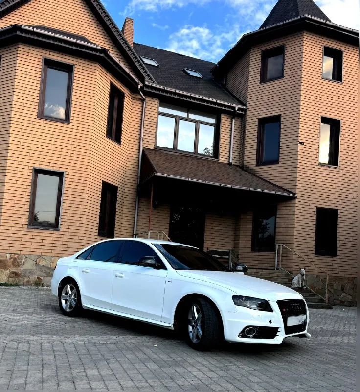 Audi a4 s-line редкая комплектация!
- 1.8 Турбо, в хорошем состоянии!
Коробка - автомат в идеальном состоянии!
Пробег-реальный пробег авто 196 тыс!
Год - 2008
Колеса - зима и лето
Комплектация - самая жирная s-line
Цена -1280🍋
Все вопросы +79494069618
Состояние очень хорошие, комплектация s-line настоящая не просто наклейки. Музыка bang & olufsen audi достойный чистый звук. Сидение s-line очень удобное и комфортное, все в черной алькантаре и потолок тоже, машина полностью напичкана разной электроникой и главное что все идеально работает. Всегда вовремя обслуживался качественным маслом и фильтрами и все запчасти только хорошие покупались и всегда вовремя.
Audi для ценителей немецкого автопрома, кто купит будет очень довольный !
📞 Звоните: +7(949)4069618 - фотография - 3