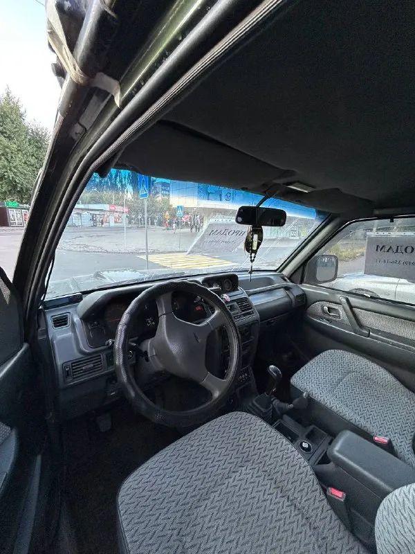 Продам. Mitsubishi pajero 2.
Двигатель: 2.8
Год: 1997

Цена: 450 000

Вопросы по телефону: +7 949 356 14 11 - фотография - 4