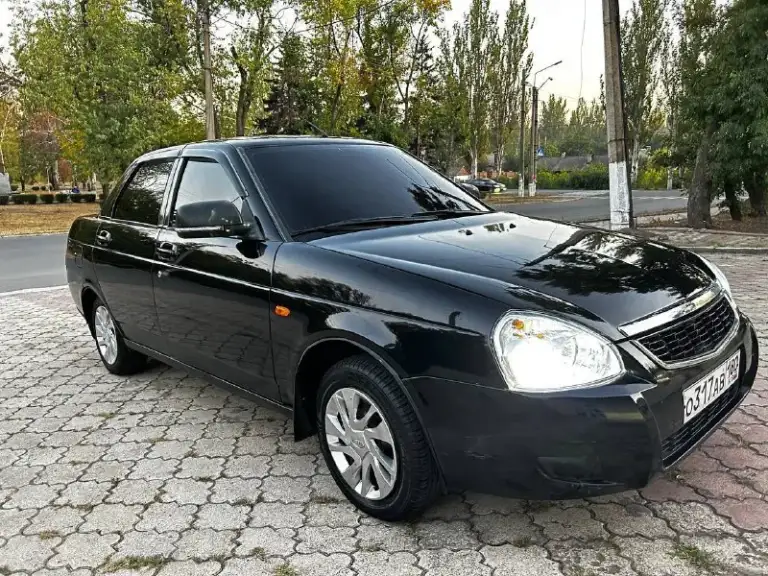 Продам ладу приору 2010 г. В
В изумительном состоянии( авто без дтп).
Стекла все родные, автотека зеленая.
Кузов ровный как струна без вмятин, царапин и без намёка на гниль выглядит шикарно,
Двигатель идеал масло не ест от слова совсем. Не дымит, не троит,
Коробка идеал не хрустит, не выбивает без посторонних звуков.
Ходовка просто отличная. Дно, пороги супер без намёка ржавчину и тем более гниль.
Стаканы, лонжероны швы герметик завод.
Салон шикарный не затертый, не прокуренный сигнализация, музыка usb, aux. Bluetooth.
Машина для тех кто ищет для себя, потому как в очень достойном состоянии.
Цена: 347 000 торг
Связь со мной: +79494504360
Телеграмм +380714504360
Звоните в любое время, буду рад общению с адекватными людьми - фотография - 1