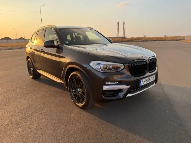 ✅Bmw x3 sdrive30i, конец 2018 года
Полная комплектация!!!
✅Двигатель: бензин 2.0 (252 л. С. )
Коробка передач: автомат, 8-ступенчатая steptronic
Пробег: 100т. Км
✅Большая панорамная крыша
✅Климат-контроль на 3 зоны
✅Спортивные сиденья (sport seats) с электроприводом, памятью и отличной боковой поддержкой
✅Атмосферная подсветка салона (ambient light)
✅Полностью светодиодные фары (full led) — передние и задние
✅Электропривод багажника
✅Оригинальные диски r19 с новой резиной
✅Новые передние и задние тормозные колодки
✅Расход топлива — от 7.5 до 9 л/100 км (город/трасса).
✅ Ухоженный автомобиль.
Салон без следов эксплуатации.
Кузов нюансов не имеет(сколы, царапины вмятины отсутствуют)
✅Цена:2.650000₽
✅Телефон +79497125501
Антон
📍 Авто в мариуполе - фотография - 3