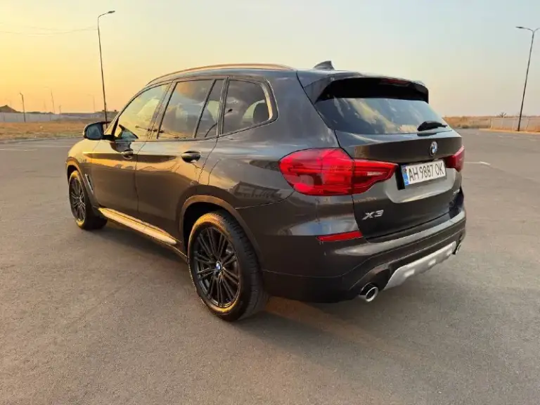 ✅Bmw x3 sdrive30i, конец 2018 года
Полная комплектация!!!
✅Двигатель: бензин 2.0 (252 л. С. )
Коробка передач: автомат, 8-ступенчатая steptronic
Пробег: 100т. Км
✅Большая панорамная крыша
✅Климат-контроль на 3 зоны
✅Спортивные сиденья (sport seats) с электроприводом, памятью и отличной боковой поддержкой
✅Атмосферная подсветка салона (ambient light)
✅Полностью светодиодные фары (full led) — передние и задние
✅Электропривод багажника
✅Оригинальные диски r19 с новой резиной
✅Новые передние и задние тормозные колодки
✅Расход топлива — от 7.5 до 9 л/100 км (город/трасса).
✅ Ухоженный автомобиль.
Салон без следов эксплуатации.
Кузов нюансов не имеет(сколы, царапины вмятины отсутствуют)
✅Цена:2.650000₽
✅Телефон +79497125501
Антон
📍 Авто в мариуполе - фотография - 4