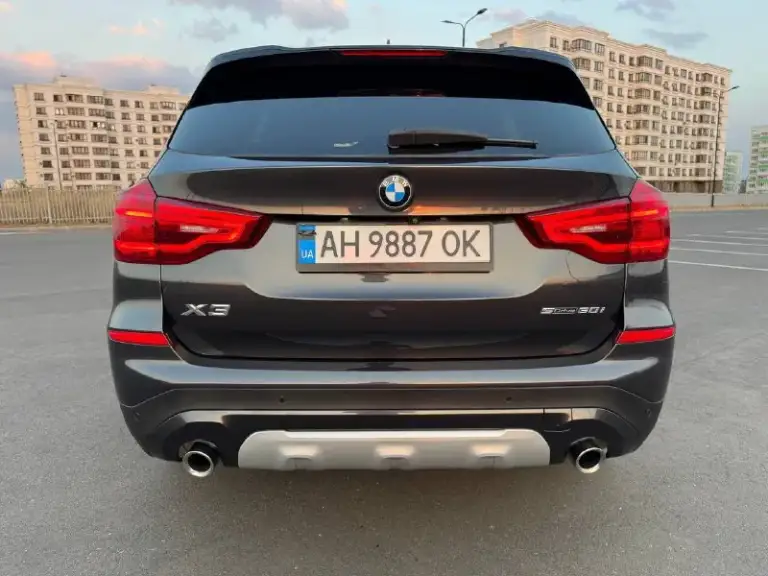 ✅Bmw x3 sdrive30i, конец 2018 года
Полная комплектация!!!
✅Двигатель: бензин 2.0 (252 л. С. )
Коробка передач: автомат, 8-ступенчатая steptronic
Пробег: 100т. Км
✅Большая панорамная крыша
✅Климат-контроль на 3 зоны
✅Спортивные сиденья (sport seats) с электроприводом, памятью и отличной боковой поддержкой
✅Атмосферная подсветка салона (ambient light)
✅Полностью светодиодные фары (full led) — передние и задние
✅Электропривод багажника
✅Оригинальные диски r19 с новой резиной
✅Новые передние и задние тормозные колодки
✅Расход топлива — от 7.5 до 9 л/100 км (город/трасса).
✅ Ухоженный автомобиль.
Салон без следов эксплуатации.
Кузов нюансов не имеет(сколы, царапины вмятины отсутствуют)
✅Цена:2.650000₽
✅Телефон +79497125501
Антон
📍 Авто в мариуполе - фотография - 5