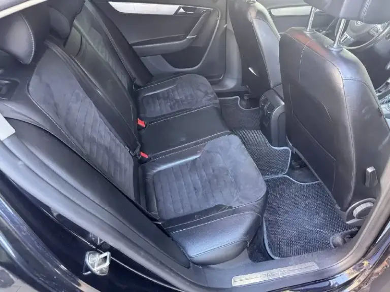 Volkswagen passat b7 1.8 tsi
Кпп - роботизированная 7ст
Пробег - 163.555km
Цена - 1.250.000₽
Год выпуска - 2011
Тел. - +79494198582
Если не отвечаю на него звоните на второй номер: +79495791941
Автомобиль в хорошем состоянии, с родным пробегом. По кузову есть коцки от камней и небольшие рыжики. Техническая часть на 5+ полностью обслужена и не требует никаких вложений. Двигатель работает идеально, без каких либо посторонних звуков. Коробка переключает плавно. Комплектация: двухзонный климат-контроль; комбинированный салон (кожа+алькантара) подогревы передних сидений; эл. Складываемые зеркала с эл. Регулировкой; парктроники перед, зад; мультируль; 17 диски с шикарной резиной continental (отьездила два сезона) вместе с машиной отдаю зимнюю резину continental (отьездила 2 месяца зимой) с дисками; 2 пары ключей;  сигнализация старлайн; датчик света и дождя; недавно поставил би-лед модули, свет шикарный.
Продаю в связи с покупкой другой машины. Все интересующие вопросы задавайте по телефону, могу сразу не ответить, но как увижу, перезвоню - фотография - 6