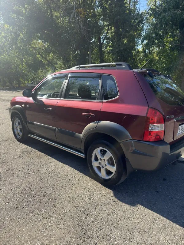 Продам hyundai tucson 2007 г.
Двигатель 2.0 дизель
Коробка обычный автомат
Работает отлично, ходовая не гремит, коробка переключает плавно, без пинков
Пробег родной 213000
2 Хозяина за все время эксплуатации
Автомобиль в нормальном состоянии, есть жизненные моменты по кузову
Машина в родной краске, были косметические окрасы
Цена 850000 рублей, торг
+7 (949) 699-08-17 - фотография - 2