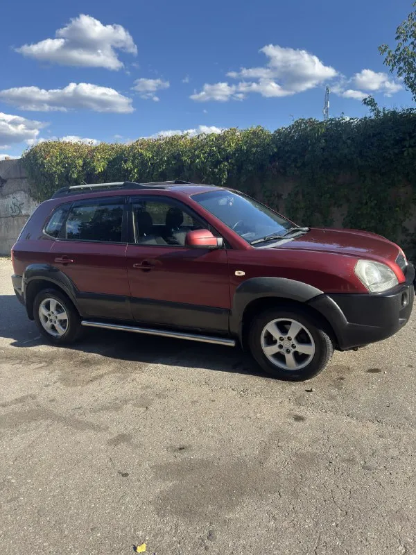 Продам hyundai tucson 2007 г.
Двигатель 2.0 дизель
Коробка обычный автомат
Работает отлично, ходовая не гремит, коробка переключает плавно, без пинков
Пробег родной 213000
2 Хозяина за все время эксплуатации
Автомобиль в нормальном состоянии, есть жизненные моменты по кузову
Машина в родной краске, были косметические окрасы
Цена 850000 рублей, торг
+7 (949) 699-08-17 - фотография - 6