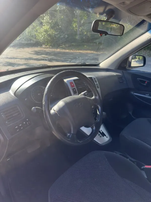 Продам hyundai tucson 2007 г.
Двигатель 2.0 дизель
Коробка обычный автомат
Работает отлично, ходовая не гремит, коробка переключает плавно, без пинков
Пробег родной 213000
2 Хозяина за все время эксплуатации
Автомобиль в нормальном состоянии, есть жизненные моменты по кузову
Машина в родной краске, были косметические окрасы
Цена 850000 рублей, торг
+7 (949) 699-08-17 - фотография - 9