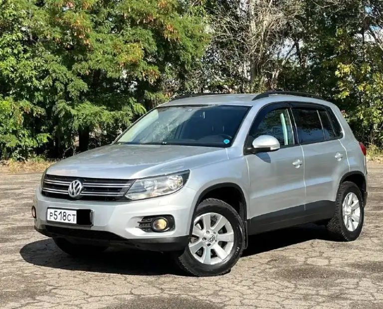 Продам volkswagen tiguan❗️
2014 Год выпуска
Объем двигателя 2.0л tsi (200 лс. )
Asin 6-ст.
Полный привод
Автомобиль находится в идеальном состоянии как по кузову так и по технической части
Двигатель на 5 +✔ работает идеально не троит не дымит двигатель масла не расходует от замены до замены 7000 км
Турбина дует как положено
На 5+ ✔ работает во всех режимах плавно без рывков и пенков
Подвеска на 5+✔ не гремит не стучит.
В автомобиле есть все для комфортного вождения, датчик дождя, датчик света, адаптивные фары, электро складывание зеркал, регулировка зеркал, подогрев зеркал, и подогрева сидений, двухзонный климат контроль, электро стеклопакет, доводчики стёкл, круизконтроль, парктроники, авто холт, омыватель фар, холодильник, световая встреча, стоит заводская аудиосистема все четыре колонки играют очень хорошо, штатный магнитофон, электро ручник, мультируль, дорога домой, датчик давления шин, абс, есп, offroad,
Центральный замок, стоят литые 16-й д
📞 Звоните: +7(949)7016920 - фотография - 1