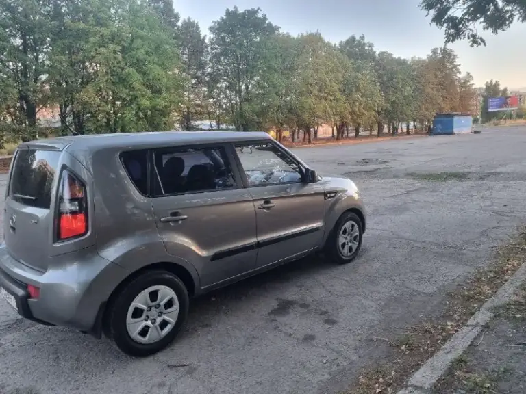 Продам kia соул 2012 г. В. , пробег 88 000 км. , двигатель 1.6 crdi. Автомобиль в идеальном состоянии не битый не крашеный, повреждений по кузову нету, машина в максимальной комплектации, климат работает. Ни каких вложений не требует. Один хозяин. Цена 950 000 ₽. Осмотр в красном луче. Реальному покупателю торг. Все вопросы по телефону +79591443736
📞 Звоните: +7(959)1443736 - фотография - 3
