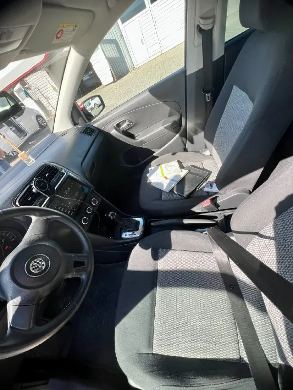 Продам
Volkswagen polo ( volkswagen поло)
Год выпуска-2013
Коробка автомат
Автомобиль в хорошем состоянии все исправно работает. Двигатель работает тихо ровно не дымит. По электронной части ошибок нет, все исправно работает. Кондиционер холодит отлично.
Автомат коробка работает без нареканий.
Все жидкости поменял в двигателе и коробке все свежее.
Автомобиль без вложений
Цена-665 тыс руб
+79493361589
📞 Звоните: +7(949)3361589 - фотография - 7