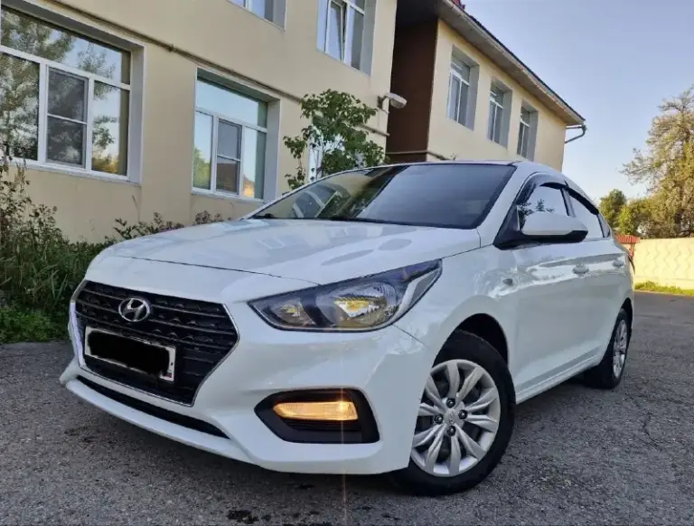 Красный луч. Продам hyundai solaris 2017 года выпуска
Пробег оригинальный 154.000. Без дтп.
Акпп - гидротрансформатор (самый надежный )
1.4 В идеальном состоянии, масло от замены до замены. Очень резвый и расход в 6 литров трасса, город 8 литров.
Салон как у нового автомобиля. Кузов без сколов и рыжиков, резина летная(новая)
Имеется abs, esp, подогревы сидений и руля, мульти руль, 4 стеклоподъемника, сигнализация с авто запуском, хорошая мультимедиа. Автомобиль в отличном состоянии, кто купите себе, будет долгие года доволен.
Переоформление без проблем, буду лично в мрэо
Цена 950.000₽ +79591345350
📞 Звоните: +7(959)1345350 - фотография - 3