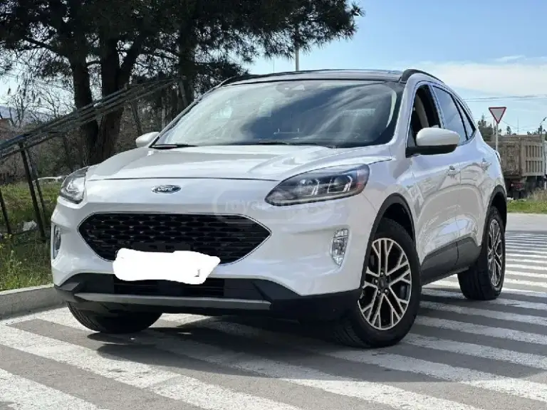 Продаю ford escape 1.5  2020(ноябрь)
В богатой комплектации: панорамная крыша, полный привод, кожаный салон, большой монитор, android auto, подогрев руля, передних сидений, датчики давления в шинах, датчики слепых зон, активный круиз, удержание в полосе, мультируль, камера заднего вида, парктроники, автоматическое открывание крышки багажника, память водительского сидения и боковых зеркал (на 3 водителя).
Первый хозяин. Пробег 90 т. Км.
2 Млн. Руб.
+79497215525 - фотография - 1