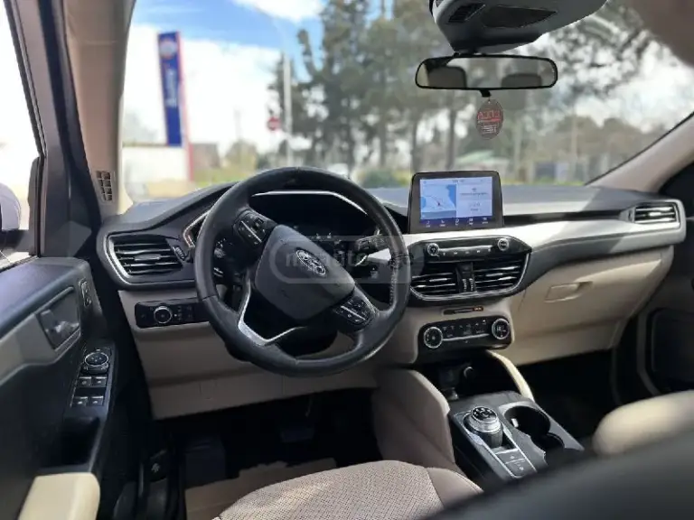 Продаю ford escape 1.5  2020(ноябрь)
В богатой комплектации: панорамная крыша, полный привод, кожаный салон, большой монитор, android auto, подогрев руля, передних сидений, датчики давления в шинах, датчики слепых зон, активный круиз, удержание в полосе, мультируль, камера заднего вида, парктроники, автоматическое открывание крышки багажника, память водительского сидения и боковых зеркал (на 3 водителя).
Первый хозяин. Пробег 90 т. Км.
2 Млн. Руб.
+79497215525 - фотография - 3