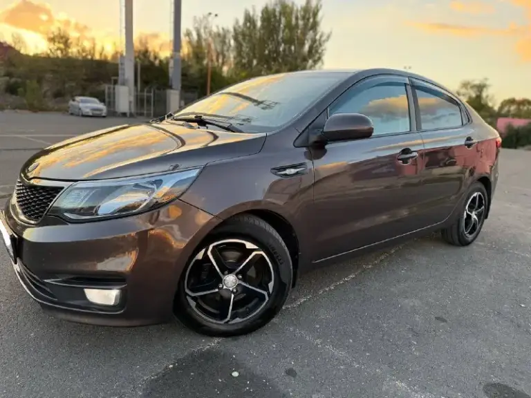 Kia rio 2016 год
1.6 Бензин на обычном автомате!
Родной пробег 161000км
В хорошем состоянии все работает на 5,кондиционер холодит,
Кузов оцинкованный коррозии нет
2 Ключа, полностью обслужена
Вложений не требует,
С документами полный порядок!
Цена 1🍋
Могу скинуть больше фото, видео
Г. Донецк
+79493710826
📲 Tg: @oleg_bbb1
📞 Звоните: +7(949)3710826 - фотография - 1