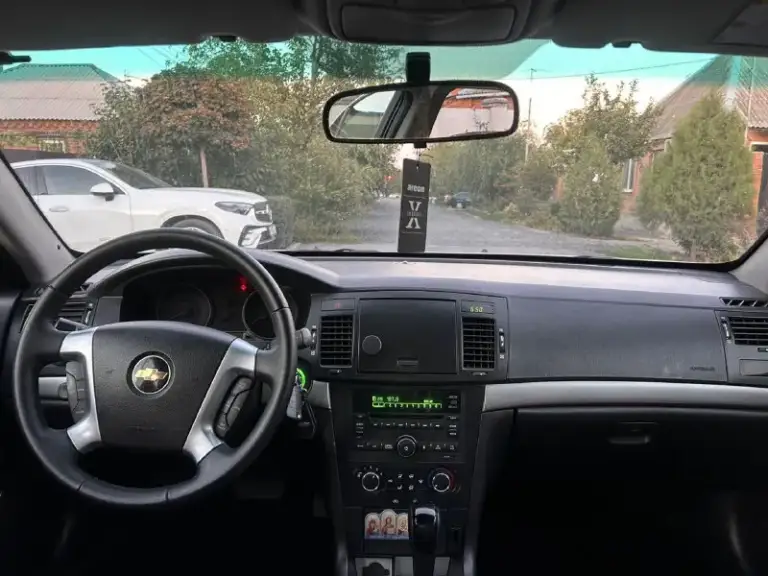 Продается chevrolet epica 2011 года в отличном состоянии.
Двигатель 2.0 (бензин) работает идеально, коробка-автомат — без нареканий.
Пробег: 179 000 км (родной).
Гарантированно без дтп, кузов в родной краске. Любые проверки приветствуются.
Автотека "зеленая".
Технически полностью обслужена, вложений не требует. Салон чистый и ухоженный. Кузов без гнили и так далее, состояние машины как новая
Цена: 780 000 ₽ (торг).
Продажа от собственника, переоформление строго через гибдд.
Звоните: +79034705067 telegram: +79490036029 - фотография - 8