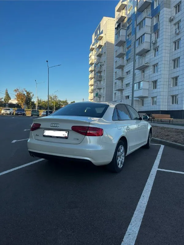 Audi a4 в8 restaling 🚘
1.8 Tfsi ( едет очень бодро)☄️
2️⃣0️⃣1️⃣2️⃣ Года выпуска
Коробка - робот 🤖
Пробег 177 тысяч 💯
В машине было сделано и заменено:поршни, шатуны, вкладыши, цепи грм, опорный кронштейн распредвалов(последней ревизии), тефлоновые кольца на форсунках, все сальники и прокладки, помпа, клапана и магниты фазовращателя, тормозные колодки🛠️
Заменено масло в коробке, а также все жидкости в машине и новые фильтра
Кондиционер обслужен, заправлен, работает исправно✅
Подогрев сидений и зеркал🔥
Двухзонный климат контроль
Мульти руль, гур, usb, aux, музыка, компьютер💻
Салон чистый, не прокуренный🧼
Проверка авто на любом вашем сто
В машину сел, завел и поехал хоть в москву, хоть в питер 🏙️
Продажа от собственника, переоформление
+79497127735 Женя - фотография - 4