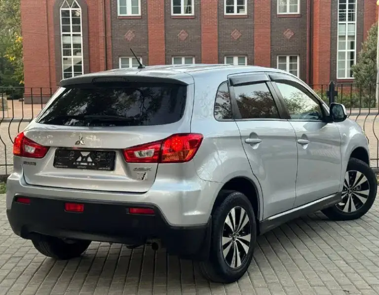 Продам mitsubishi asx рест,
Год выпуска:2013
Обьем двигателя:1.6
Кпп механика
Родной пробег 129.000км
Один владелец,
Авто в родном окрасе!
Комфортабельный, вместительный надёжный японский кроссовер
Автотека✅

Авто в идеальном внешнем и техническом состояние,
В родном окрасе,
Мотор коробка 5+ готов на любую проверку на сто

Комплектация: бортовой компьютер, подогрев сидений, кондиционер, электро зеркала, мультируль, парктроники, камеразаднего вида, хорошая акустика, два комплекта резины с дисками! Полный комплект ключей
Складывающие сидение, комфортный багажник

За машиной очень ухаживали
Есть все необходимое для комфортного вождения.
Этa мaшинa oчень достойный вариант, для любой мecтнoсти! Экономичный, шустpый и самоe вaжнoe надёжный! Кроссовер
Очень надeжные японскиe мoтopы, которые отлично сочетаются с механической коробкой передач

Продажа с переоформлением
Номер телефона
+7949-510-46-92

Цена 1.080.000р

Г. Донецк - фотография - 4