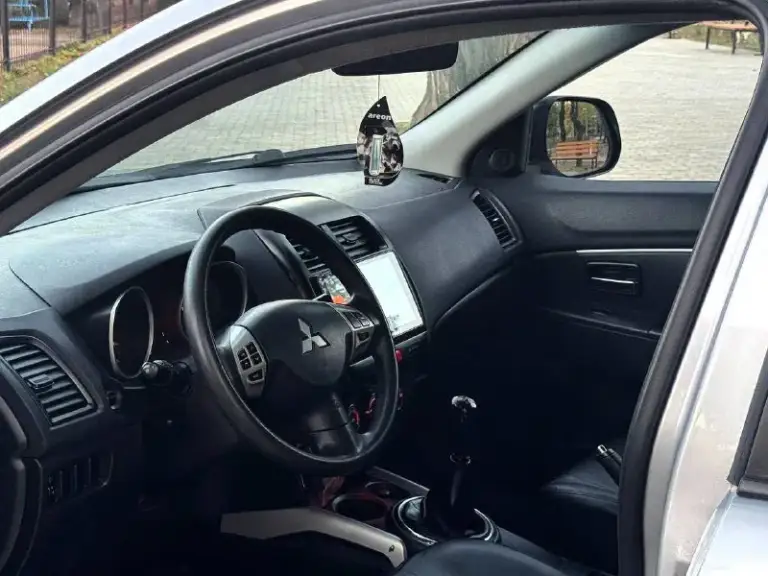 Продам mitsubishi asx рест,
Год выпуска:2013
Обьем двигателя:1.6
Кпп механика
Родной пробег 129.000км
Один владелец,
Авто в родном окрасе!
Комфортабельный, вместительный надёжный японский кроссовер
Автотека✅

Авто в идеальном внешнем и техническом состояние,
В родном окрасе,
Мотор коробка 5+ готов на любую проверку на сто

Комплектация: бортовой компьютер, подогрев сидений, кондиционер, электро зеркала, мультируль, парктроники, камеразаднего вида, хорошая акустика, два комплекта резины с дисками! Полный комплект ключей
Складывающие сидение, комфортный багажник

За машиной очень ухаживали
Есть все необходимое для комфортного вождения.
Этa мaшинa oчень достойный вариант, для любой мecтнoсти! Экономичный, шустpый и самоe вaжнoe надёжный! Кроссовер
Очень надeжные японскиe мoтopы, которые отлично сочетаются с механической коробкой передач

Продажа с переоформлением
Номер телефона
+7949-510-46-92

Цена 1.080.000р

Г. Донецк - фотография - 9