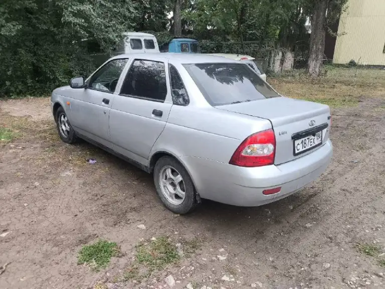 Lada priora
2009
1.6 Гур
71.700Км

Авто в отличном состоянии без каких либо материальных вложений, все работает, все светиться, дно, стаканы целые и никогда с ними ничего не делалось, масла везде заменены, ремень менялся в прошлом году.
Гидрики не стучат
Все расскажу, покажу, собственник авто и вписан в птс
Торг присутствует у капота.
Автотеку скину по запросу

+79494959873
@V_zaxarov
Цена: 390.000 - фотография - 3