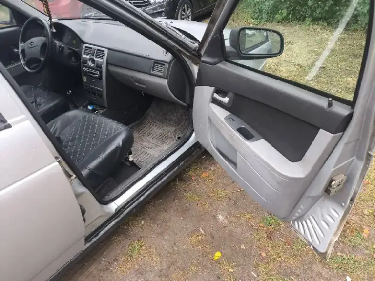 Lada priora
2009
1.6 Гур
71.700Км

Авто в отличном состоянии без каких либо материальных вложений, все работает, все светиться, дно, стаканы целые и никогда с ними ничего не делалось, масла везде заменены, ремень менялся в прошлом году.
Гидрики не стучат
Все расскажу, покажу, собственник авто и вписан в птс
Торг присутствует у капота.
Автотеку скину по запросу

+79494959873
@V_zaxarov
Цена: 390.000 - фотография - 9