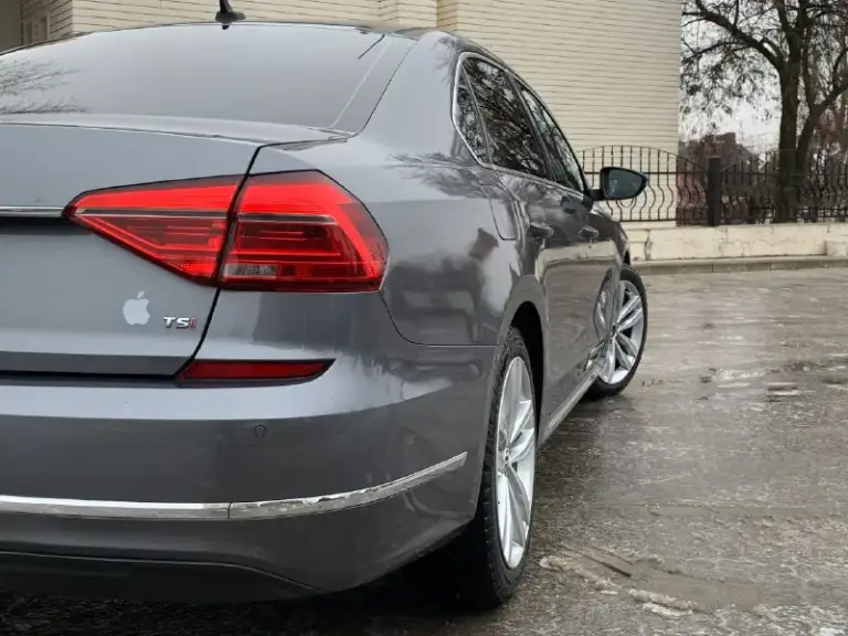 Volkswagen passat se nms ‘18
Год выпуска: 2018
Объём двигателя: 2.0 turbo
Топливо: бензин
Комплектация: кожаный салон, люк, ассистенты (слепые зоны, выезд с парковки, адаптивный круиз-контроль (дистроник) все работает), климат контроль
2-Х зонный, датчик света, датчик дождя, подогрев передних и задних сидений, бесключевой доступ, хорошая мультимедиа с навигацией, саграу и камерой заднего вида, передняя и задняя led-оптика, передние и задние парктроники.
Цена: 1 800 000₽
Донецк.
+7 (949) 374-97-32 Сергей
📞 Звоните: +7(949)3749732 - фотография - 1