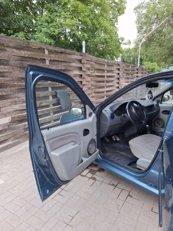 ‼Продам dacia logan дача логан‼
✅2007 Год
✅193 Тыс пробега
✅Двигатель 1.4 бензин, газ
✅Механика
✅По комплектации: гур, сигнализация, музыка (usb, aux), стоит новая летняя резина, передние элекстростеклоподъемники,
Электрозеркала, обогрев заднего стекла. Есть вопросы по замкам! Нужно делать заднюю левую арку, дно целое, правый порог подмятый! Газ вписан в птс, но им нужно заниматься! Я собственник, владею 2 года!остальные вопросы по телефону.
🔥Цена: 260 тыс. Рублей, торг🔥
Осмотр г. Луганск,
+79591660036 Виталий
📞 Звоните: +7(959)1660036 - фотография - 8