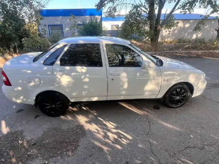 🚗 Продам автомобиль ваз приора 21703
▶️ Год выпуска: 2008 г. В.
▶️ Пробег: 176.000 км.
Подтверждён автотекой!!!
▶️ Объём двигателя: 1.6 л. , 126 мотор 16 клапанный
✅ 2 Хозяин!!!
ℹ️ описание:
✅ Автомобиль в очень хорошем состоянии.
✅ Двигатель, кпп на отлично, ходовая после ремонта.
Отрабатывает на 100 %
✅ Салон чистый, ухоженный.
🔥Комплектация люкс!!!
--Кондиционер--
• Есп 4 шт
• Эур
-Подогрев сидений
-Подогрев заднего стекла
-Подогрев зеркал
- Абс
--Датчик света--
Регулировка зеркал
Без дтп!!!
Предоставляю видео обзор автомобиля по требованию!

🏛 Юридически автомобиль чист, никаких штрафов и запретов!

💰 Цена: 370.000 рублей
Торг торг тогр
🏢 Осмотр: г. Амвросиевка.
По договору могу приехать к вам.
☎ Телефон для связи: +79493391770 звоните, пишите!!!телефон работает всегда. ..!!!!
На номере телеграмм, вацап - фотография - 6